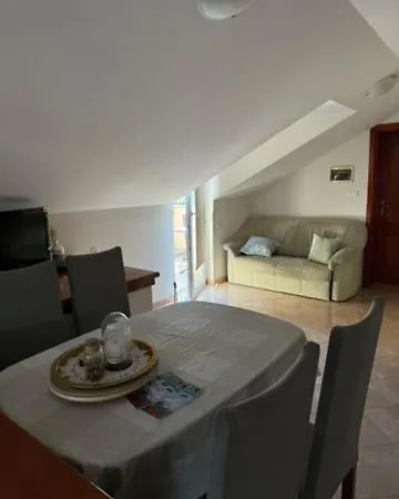 Iva * Supetarska Draga