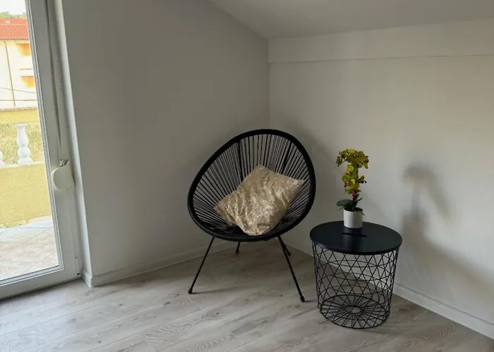 Apartman Iva *